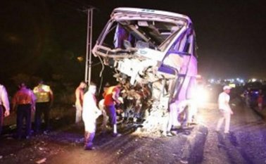 Así quedó el bus que impactó con tanqueta. Cortesía