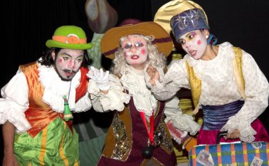 En la Quinta Teresa se cumplió la inauguración de la VI Fiesta del Teatro. Allí se presentó la obra ‘La ciudad de los cómicos’. Alfredo Estévez