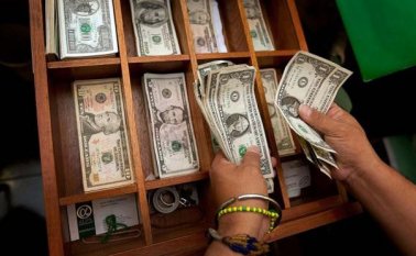 Alza del dólar. Colprensa