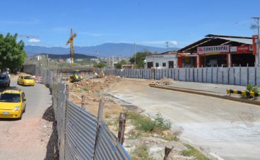 Así lucen las obras de construcción del intercambiador, se iniciaron el pasado mes de mayo. La obra tendrá una duración de 14 meses y se realiza con recursos de Invías y cofinanciada por la gobernación. Rodrigo Sandoval