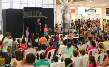 Uno de los logros del festival en seis años de ininterrumpidas funciones es la formación de públicos. Los escenarios donde hay espectáculos siempre están llenos. Rodrigo Sandoval