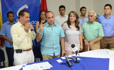 La gráfica corresponde al día en que Martín Martínez Valero se inscribió como precandidato a la Gobernación de Norte de Santander por el Partido Conservador. Como consideró que no hubo transparencia en la encuesta para señalar el candidato, se fue a apoyar la fórmula de Unidad Nacional a la Alcaldía de Cúcuta y la Gobernación, de Carlos Luna y William Villamuizar Laguado Archivo