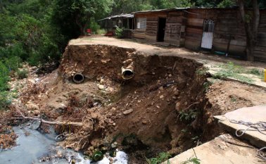 Hace cuatro meses comenzó el suplicio de unas 50 familias residentes en Palmeras, sector la cañada. Archivo