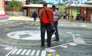 En el colegio la salle se habilitó un patio temático para enseñar a los estudiantes la importancia de las normas de tránsito. Cortesía