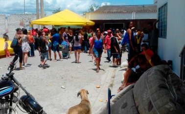 El lugar se hizo pequeño para los 700 colombianos repatriados trasladados hasta allí. Jean Javier García