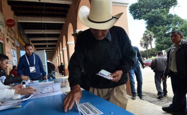 Guatemaltecos votan para elegir un nuevo Presidente. AFP