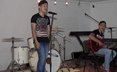 El dúo de Arley Cañizares Delgado, de 16 años, y Martín Jesua Martínez Cáceres, de 17 años, se presentó en el evento. Alfredo Estévez