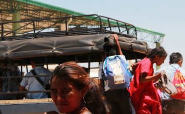 Habitantes de Paraguachón exigen a Santos hacer presencia en el lugar para darles una pronta solución a la crisis económica y humanitaria que se viene presentando desde el cierre de la frontera. Colprensa