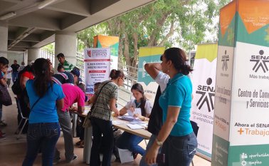 Bolsa de empleo del Sena. Colprensa