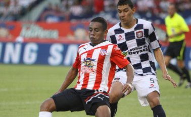 Vladimir Hernández es sin duda alguna el jugador más desequilibrante que tiene el Junior esta temporada, y guarda el sueño de dar el salto al fútbol internacional el próximo semestre. Colprensa