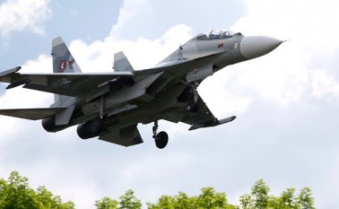 Un avión caza-bombardero venezolano Sukhoi- 30 como este se accidentó en la frontera. Globovisión