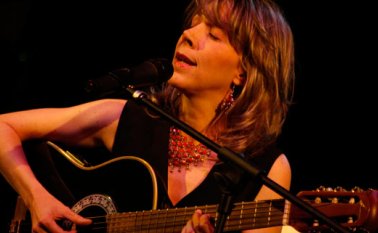 María Elvira Escandón. La Opinión