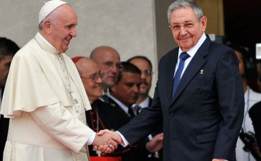 Francisco fue despedido con destino a Washington por el presidente cubano Raúl Castro. Colprensa