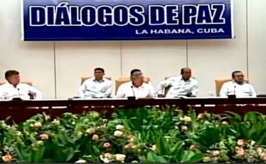 Santos y Timochenko en La Habana. Twitter