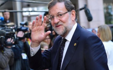 El jefe de gobierno español, Mariano Rajoy, sostuvo que el domingo hará falta un voto por el sentido común y la responsabilidad, insistiendo en que Cataluña no será independiente. AFP