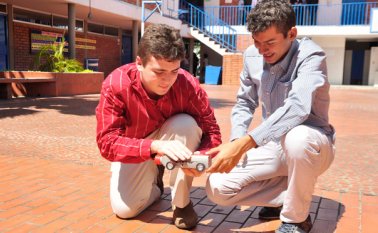 El colegio elaborará varios carritos para donarlos como material pedagógico para los colegios públicos. Edinsson Figueroa