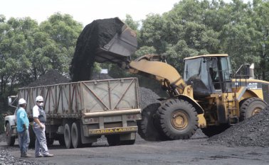 Inversión en Tecnología, educación y mejores vías, requiere el sector del carbón. Archivo