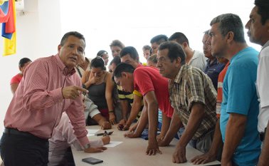 Ayer, los pimpineros de la zona se carnetizaron para ser identificados y evitar ‘colados’ cuando se dé la reconversión laboral. Cortesía