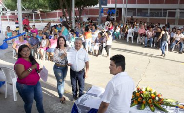 El fin de semana se graduaron 230 personas del programa de alfabetización gratuito. Alfredo Estévez