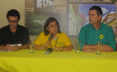 La candidata a la Gobernación de Norte de Santander, por los partidos UP y Polo Democrático, Judith Maldonado, recibió el apoyo del aspirante a la Alcaldía de Ocaña, Yuri Carrascal (derecha), así como el de Emilio Sánchez, aspirante por la UP. Daicy Echeverri