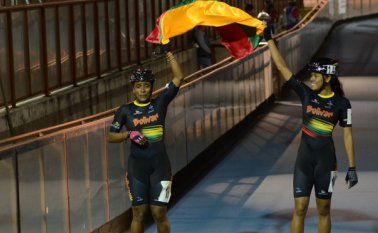 Con las primeras cuatro medallas de oro que entregó el patinaje en los Juegos, Bolívar lidera de forma parcial el medallero general con dos oros, seguido por Antioquia que suma un oro y Valle que suma otra presea dorada. Colprensa