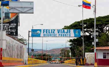 Los empresarios también solicitan que se revise la posibilidad de que la ciudad y su área metropolitana sea declarada zona de régimen aduanero especial. Archivo