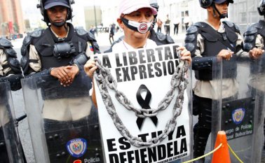 Activistas y periodistas venezolanos denunciaron ante la Comisión Interamericana de Derechos Humanos (CIDH) lo que consideran violaciones a la libertad de prensa,. Archivo