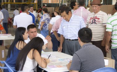 Desde temprano los ciudadanos salieron a ejercer su derecho al voto. Alfredo Estévez