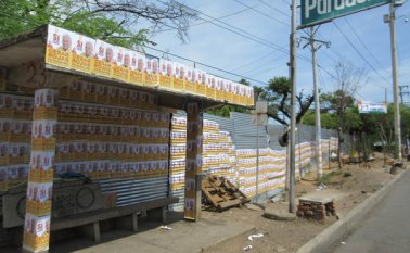 El 90% de la publicidad que ensucia las calles es ilegal, según informó la secretaría de Planeación. Jean García