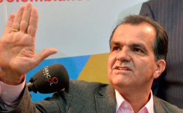 El dirigente del Centro Democrático tuvo que ir de emergencia a la Clínica del Caribe, en Barranquilla. Archivo