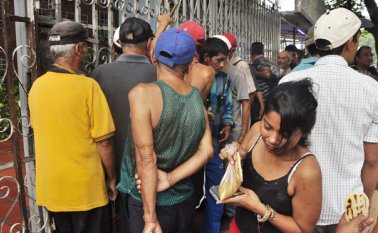 De domingo a domingo, las puertas de la fundación permanecen abiertas para brindarle un plato de comida a las personas que lo necesiten. Edinsson Figueroa