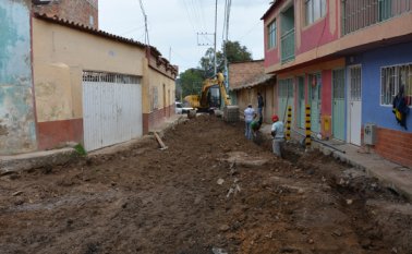 Hicieron un muro de contención. Roberto Ospino