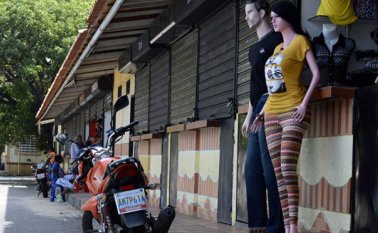 La falta de trabajadores colombianos, el paso de materia prima y de compradores han afectado drásticamente a la frontera venezolana. Eilyn Cardozo