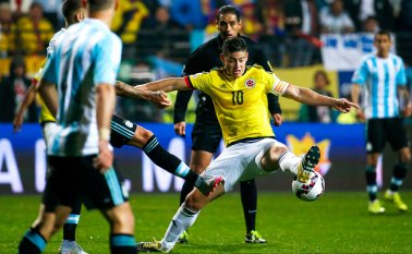 La Selección Colombia en un partido frente a Argentina. Colprensa