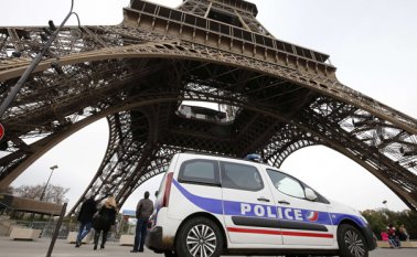 La Torre Eiffel fue cerrada desde el viernes en la noche AFP