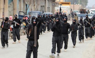 La destrucción de estos vehículos se produjo el domingo cerca de Bukamal, una localidad en poder del EI en la frontera con Irak. Internet