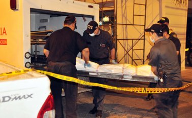 El CTI de la Fiscalía practicó el levantamiento del cadáver. Edinsson Figueroa