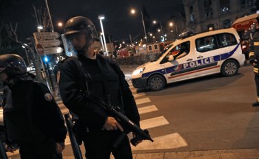 Francia confirmó que el cerebro de atentados de París, entre los muertos del operativo en Saint-Denis AFP