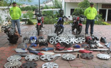 Los elementos y las tres motos estarían valoradas en 6 millones de pesos. La Policía continúa con los controles en la zona. Suministrada