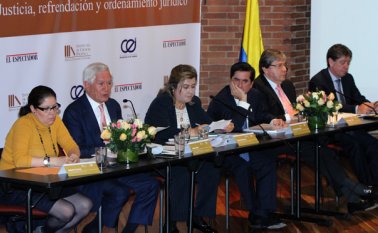 Durante un foro sobre los desafíos del proceso de diálogos, que tuvo lugar en Bogotá, fueron expuestas las diferentes consideraciones sobre el plebiscito para la paz. Colprensa