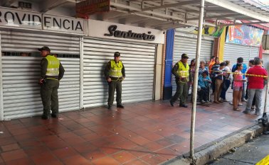 En el Centro Comercial Providencia funcionan distintos locales, entre ellos casas de cambio. La Opinión