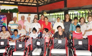 Estos elementos fueron gestionados por el Rotary Internacional ante la Fundación Well Chair de Los Ángeles. Edinsson Figueroa