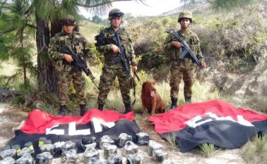 Las minas antipersonal estaban envueltas en plásticos, guardadas en tres paquetes. Cortesía ejército