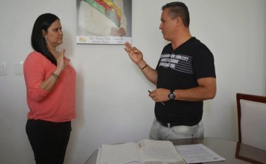 La exfuncionaria Nereida Cuevas fue nombrada como técnico administrativo en la secretaría de Hacienda por el alcalde Carlos Socha, y un año después no entiende por qué la sacaron de su trabajo. Archivo