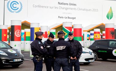 La conferencia del clima se inauguró el 30 de noviembre en presencia de 150 jefes de Estado y de gobierno, que buscaban de ese modo exorcizar el fantasma del fracaso de la COP15 de 2009 en Copenhague. AFP
