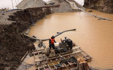 Minería ilegal en Amazonía. Internet