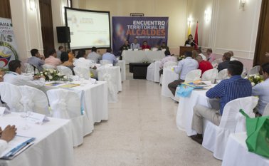 Los nuevos alcaldes se comprometieron a establecer su agenda de desarrollo regional, en conjunto con la Gobernación. Juan Pablo Cohen