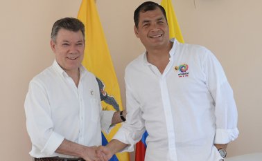 Juan Manuel Santos y Rafael Correa. Colprensa