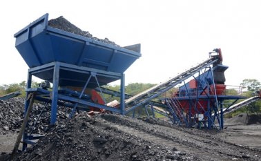 En diversas mesas de trabajo, el Ministerio de Minas, el Gobierno Nacional y los productores de carbón buscan mecanismos para exportar las toneladas del mineral que se encuentran represadas en Norte de Santander tras el cierre de la frontera con Venezuela.  Archivo