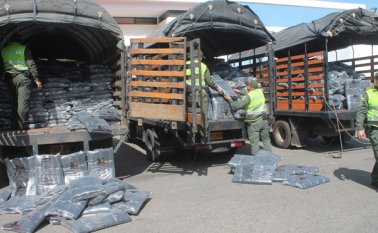 Las bolas plásticas tienen una capacidad de 25 kilos cada una. Suministrada